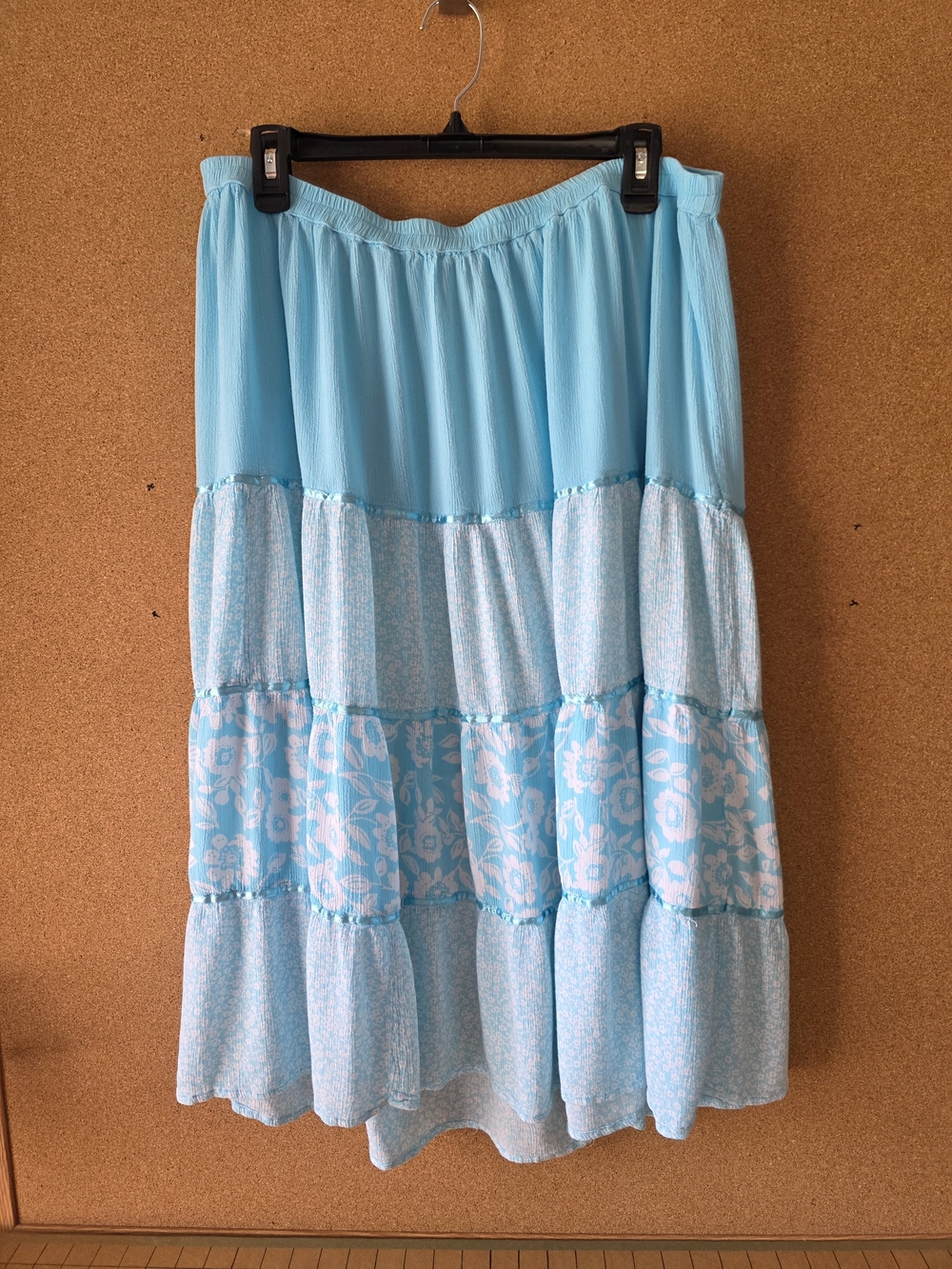 C.D. Daniels Blue Floral Tiered Midi Skirt 1X Viscose Boho